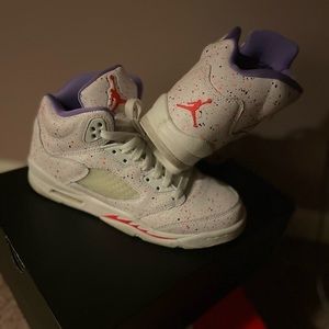 Grade school Jordan’s size 4